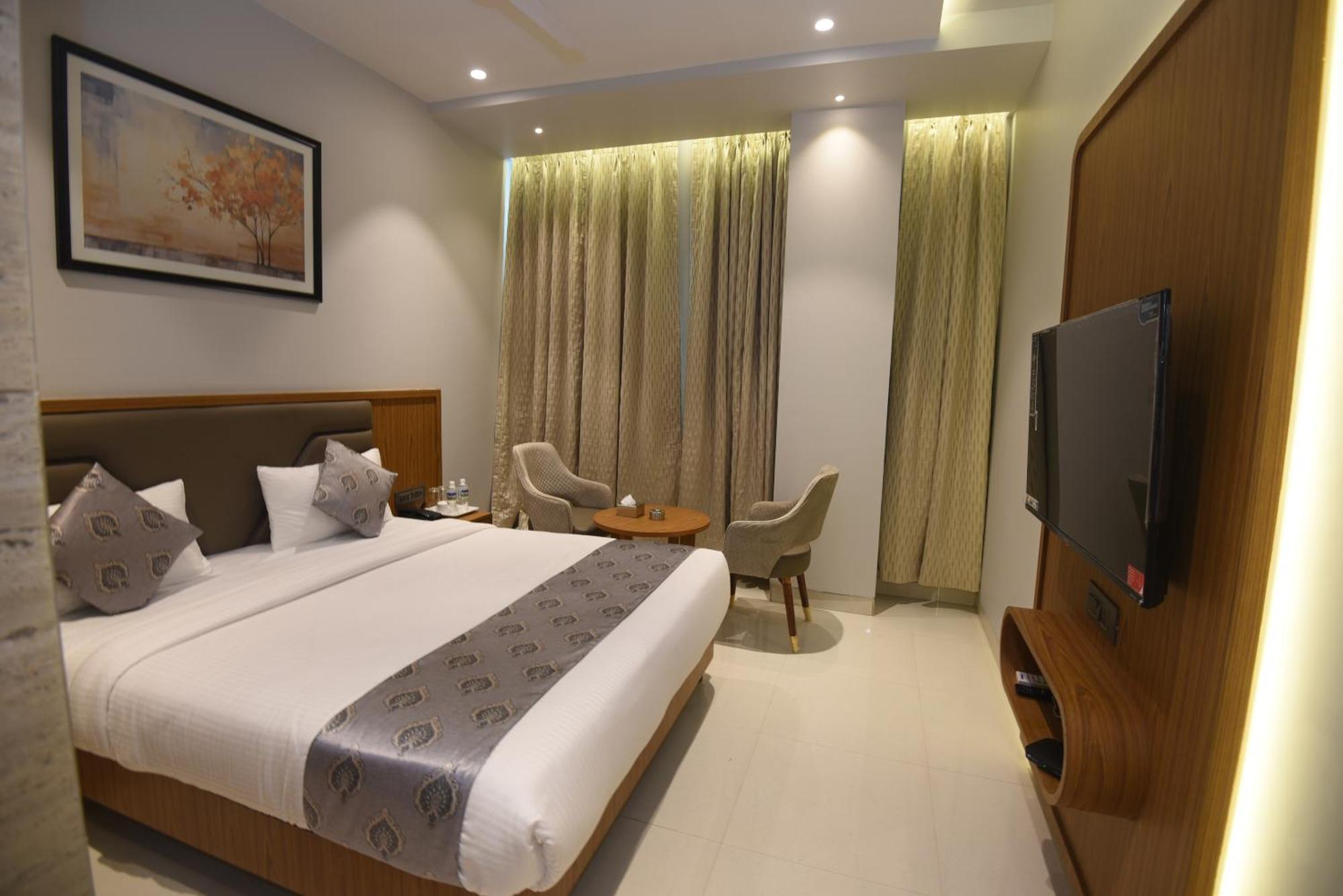 Virār Vishnu Krupa Executive Rooms מראה חיצוני תמונה